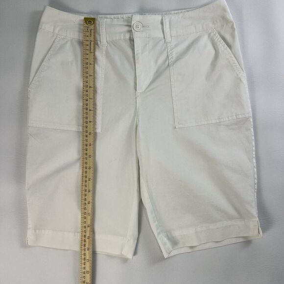 St. John's Bay Bermuda Shorts Womens White Denim Cotton Stretch Pockets Size 10 - Picture 5 of 8